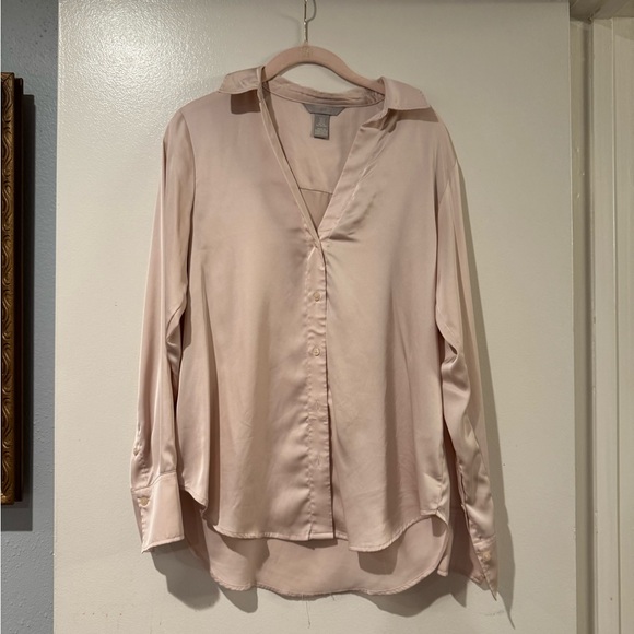 H&M Tops - H&M Soft Beige Satin Blouse